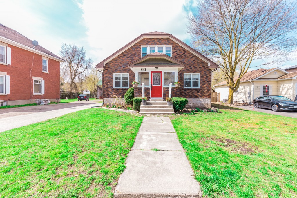 some caption here