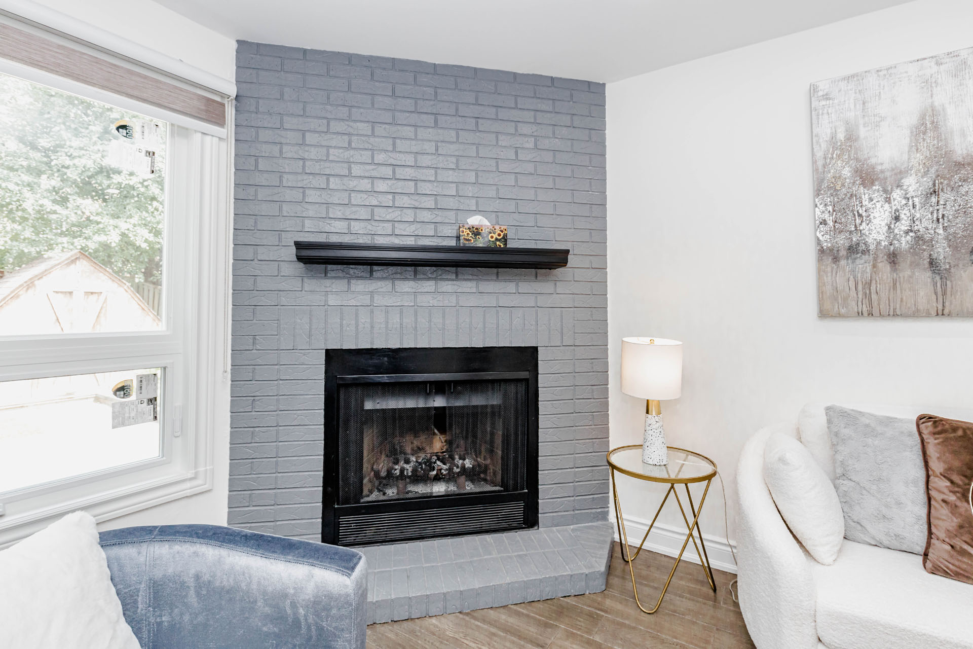 some caption here