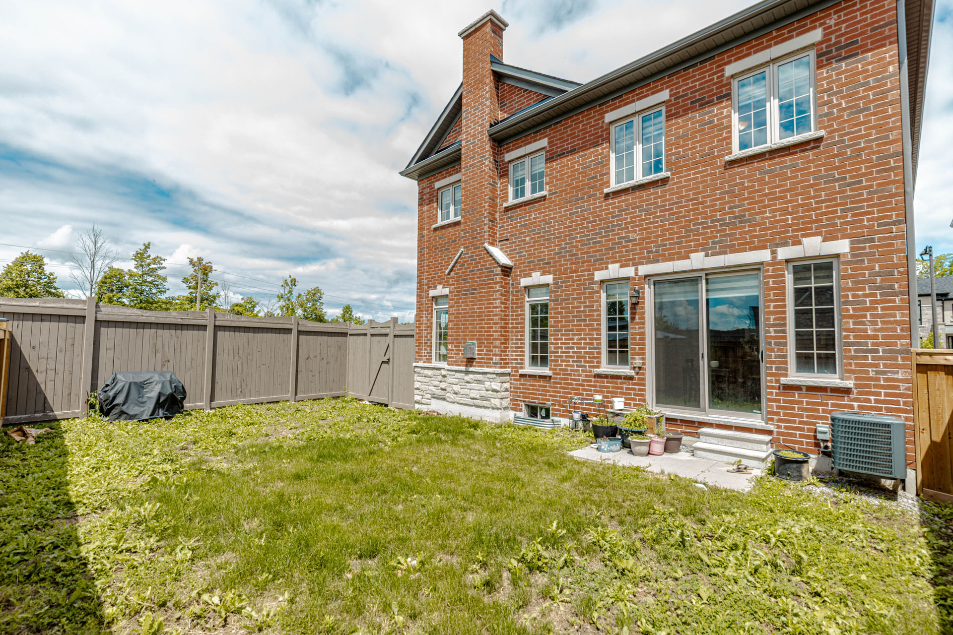 some caption here