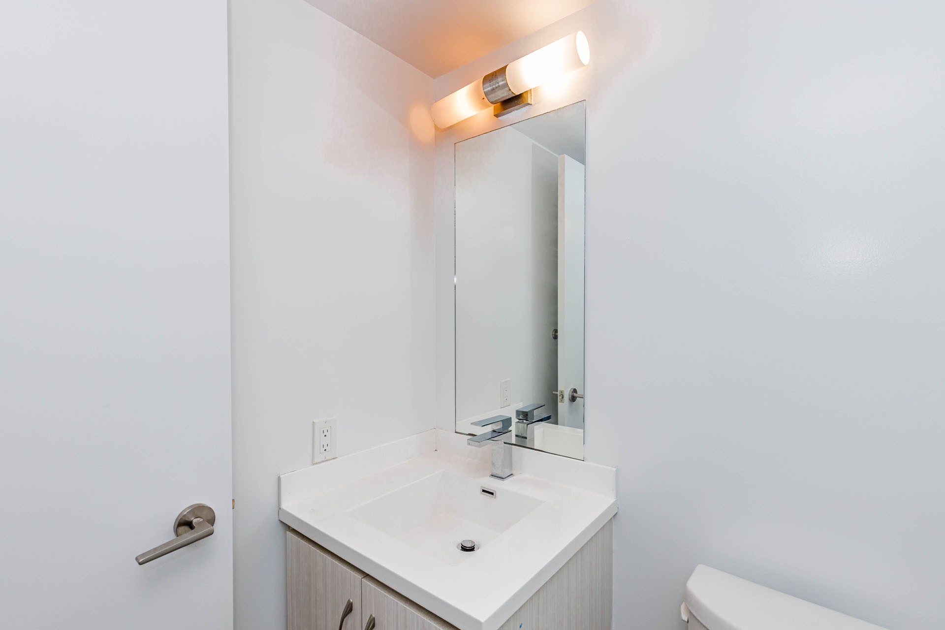 some caption here