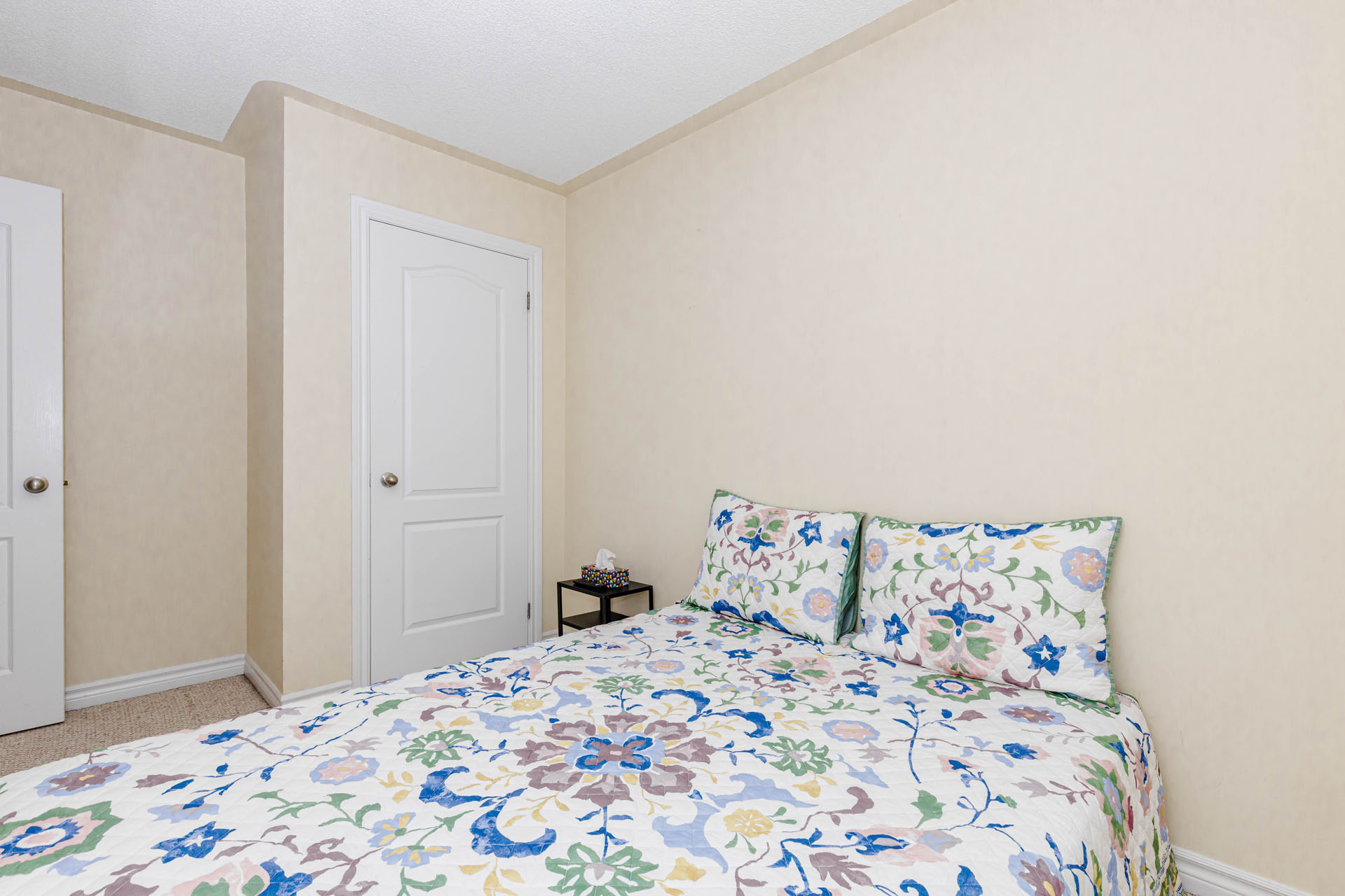 some caption here