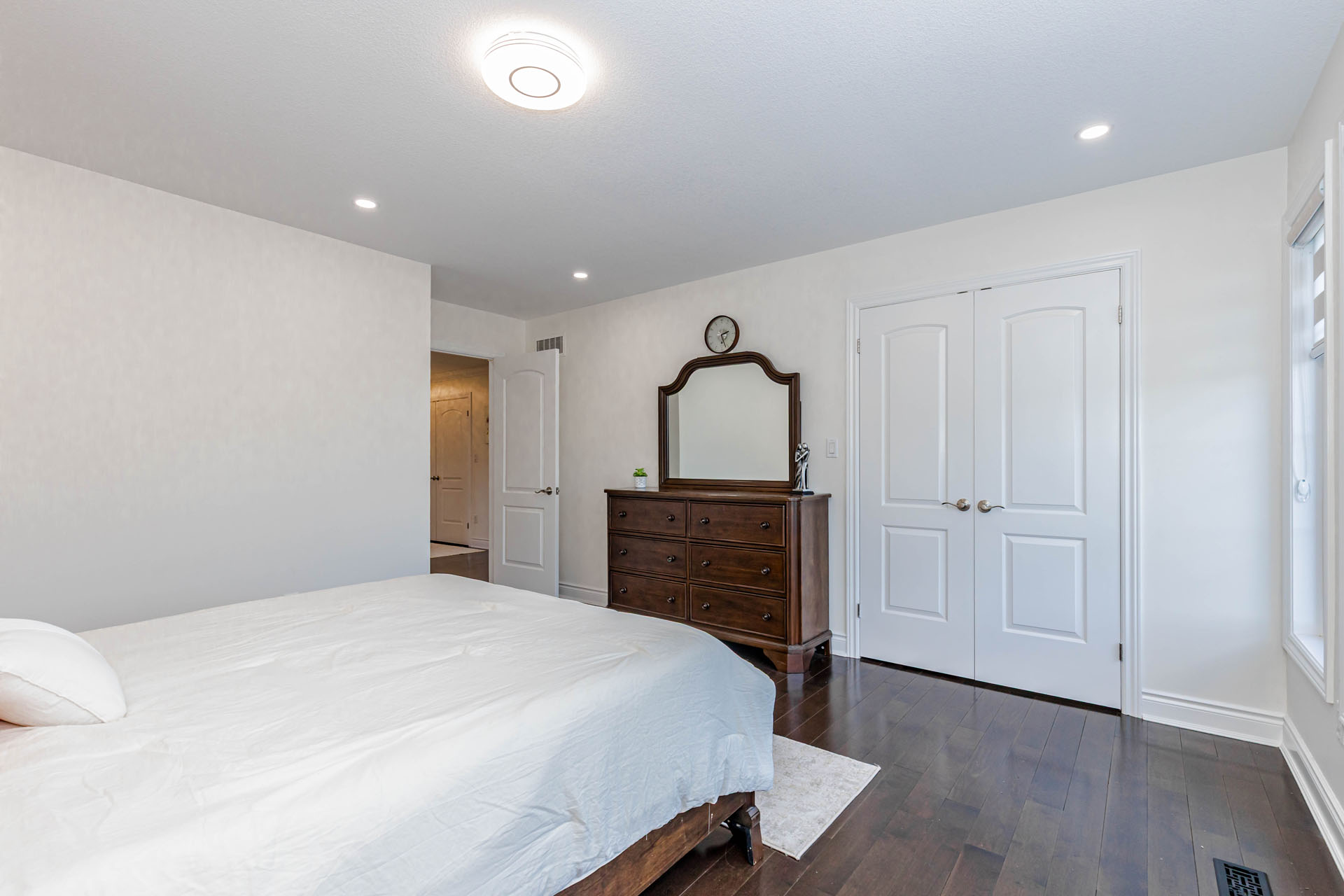 some caption here