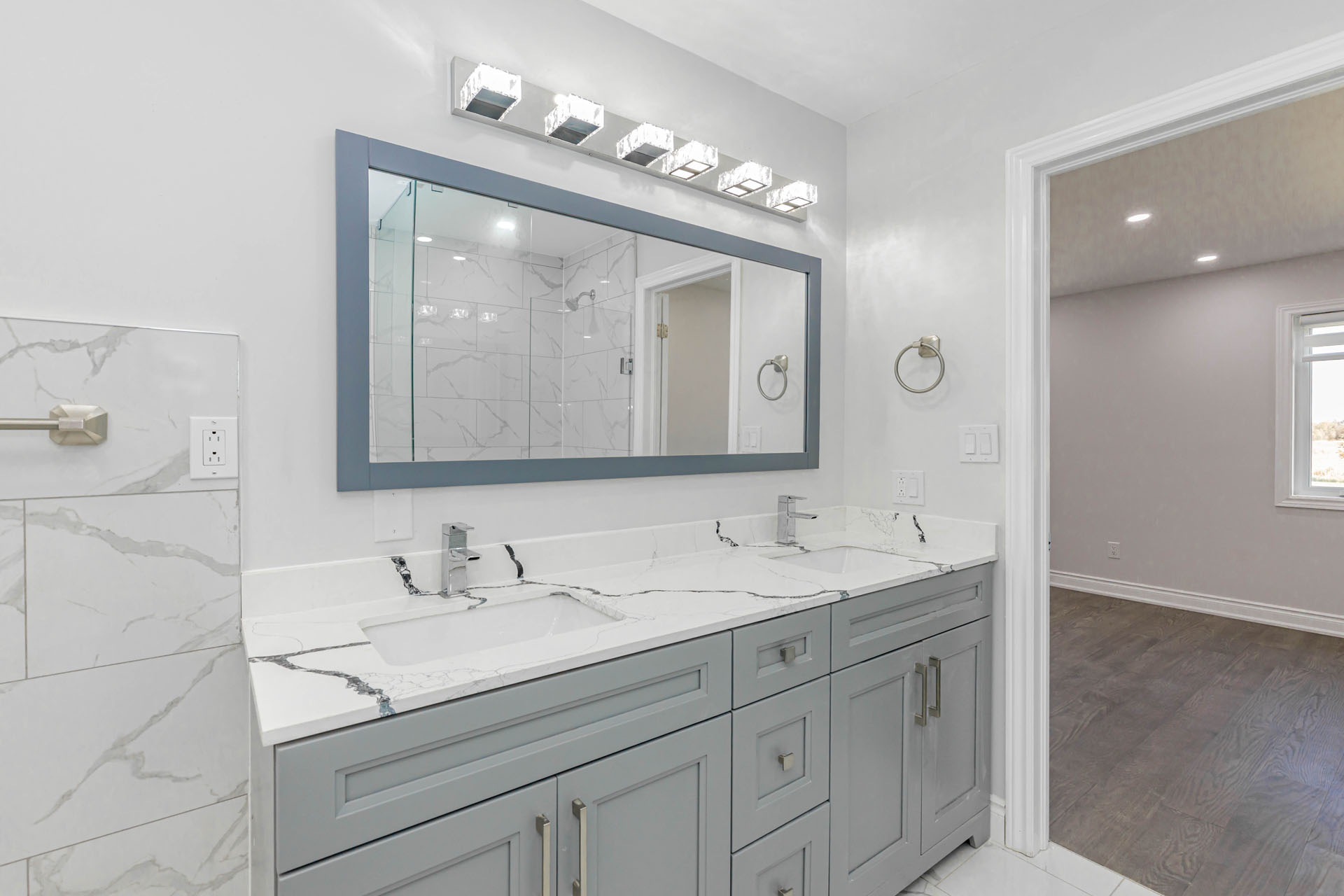 some caption here