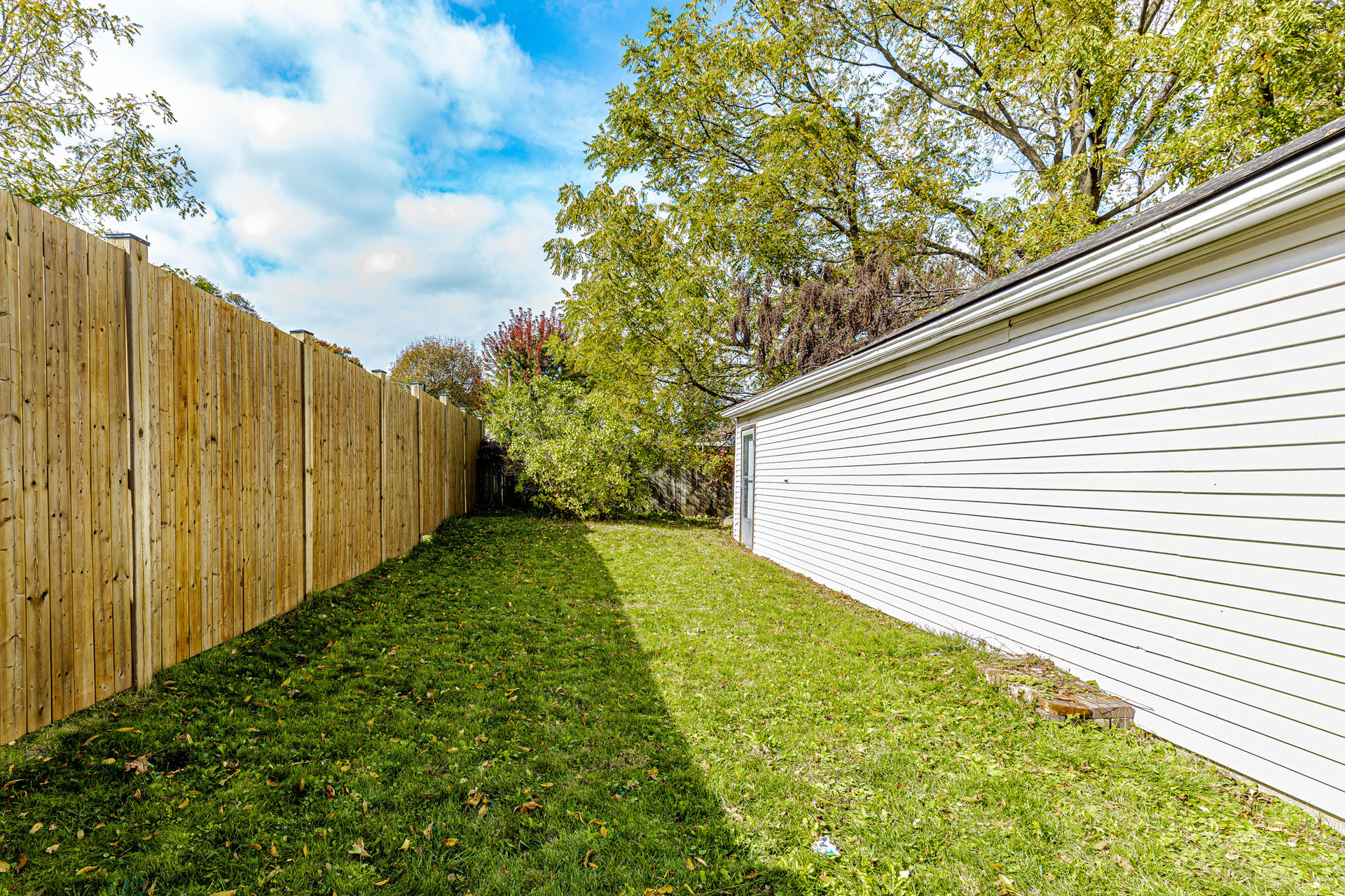 some caption here